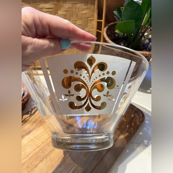 Vintage gold plated serving bowl - Picture 3 of 8